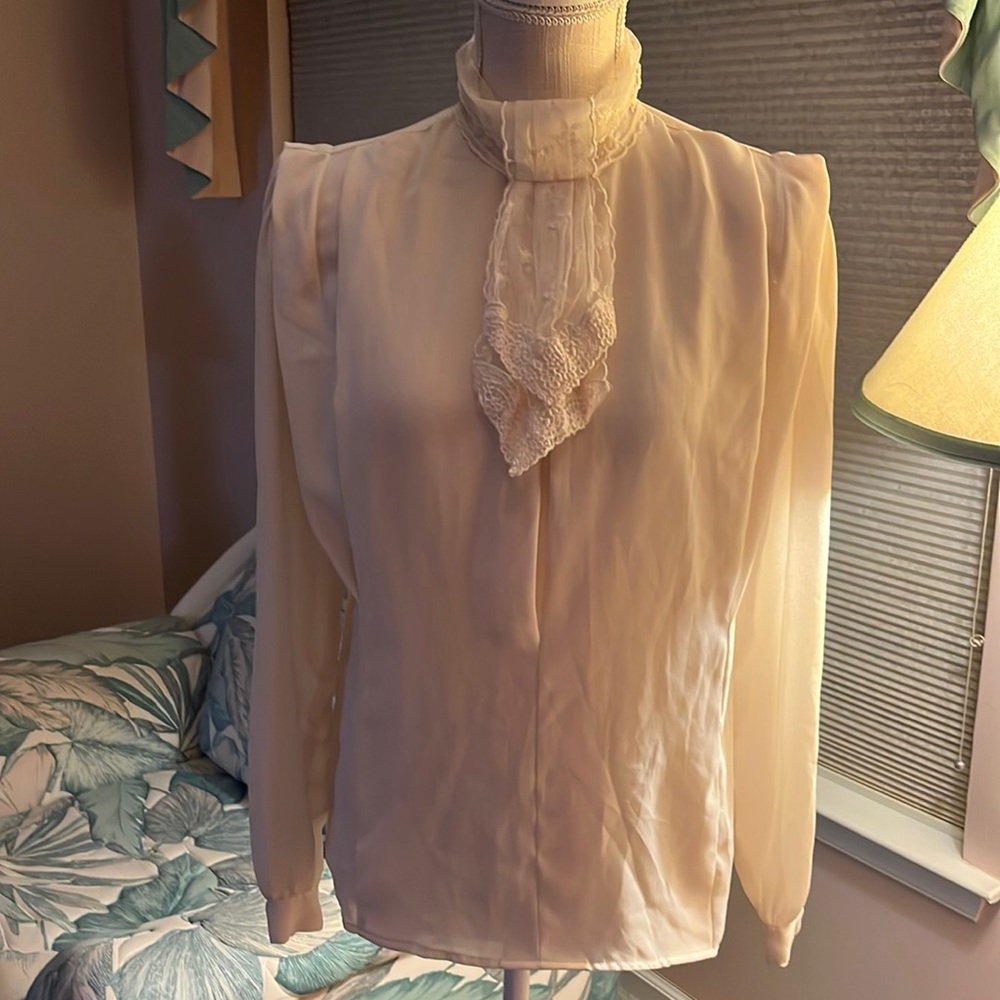 Vintage 80’s San Andre lace collared blouse, Ivory, Size M.